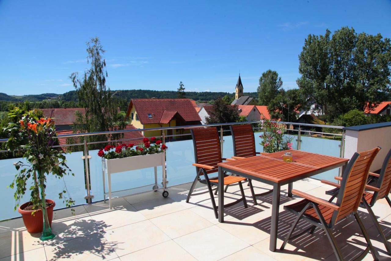 Hotel & Fruehstueckspension Raabtal Feldbach  Extérieur photo