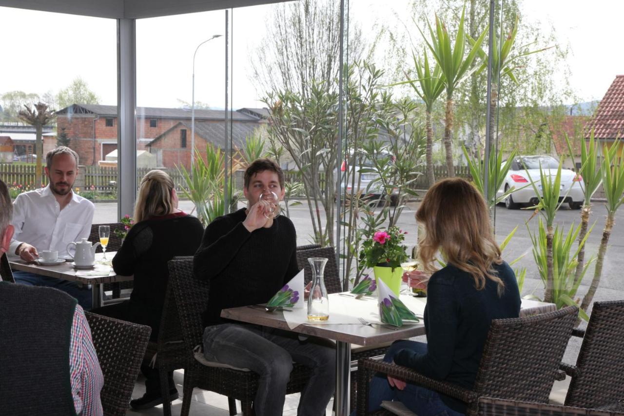 Hotel & Fruehstueckspension Raabtal Feldbach  Extérieur photo
